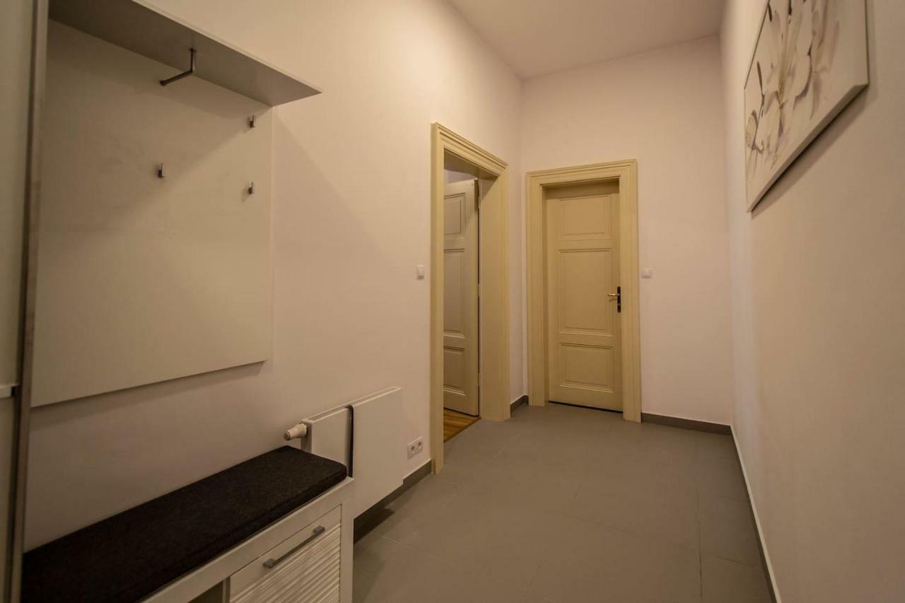 Daire Design 3bdr In Residence, Free Parking