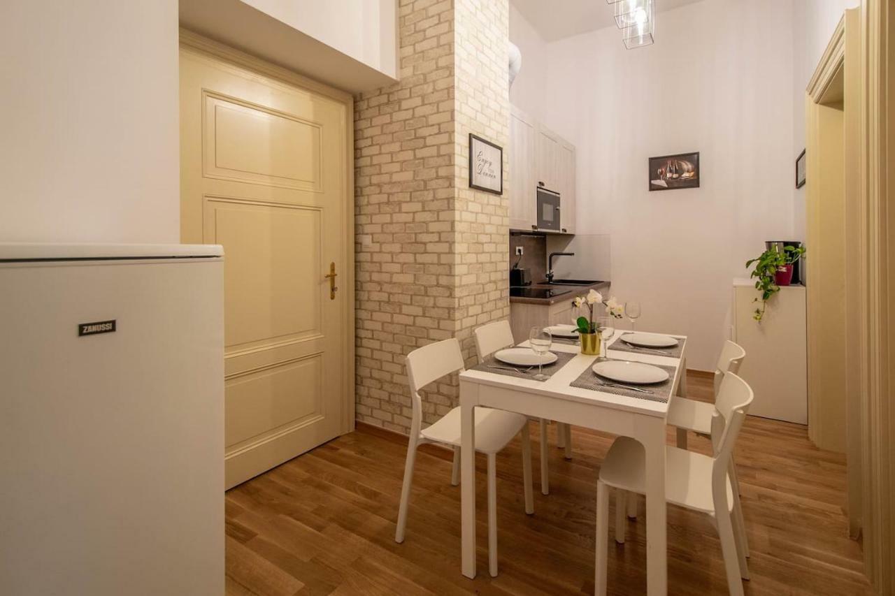 Daire Design 3bdr In Residence, Free Parking *